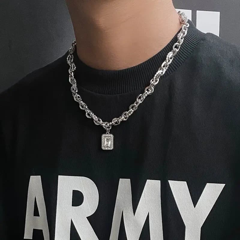 メンズアクセサリー 王者の証 ペンダントネックレス