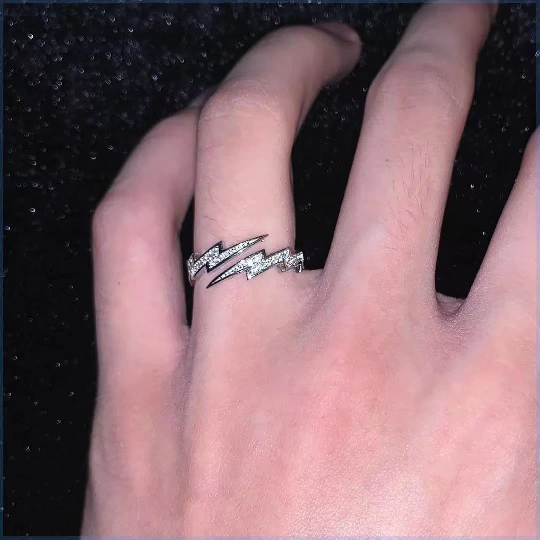 メンズアクセサリー 稲妻の輝き 閃光リング