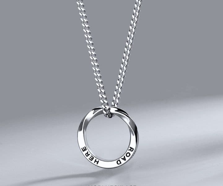 メンズアクセサリー ネックレス ねじれリングペンダント