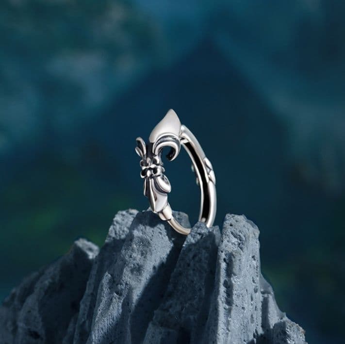 メンズアクセサリー ピアス 百合の紋章フープピアス