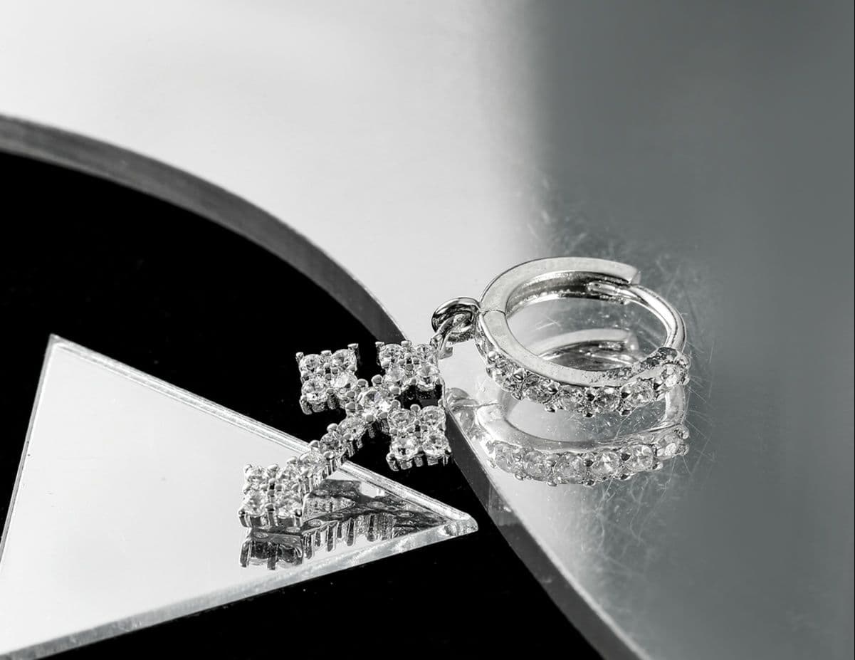 メンズアクセサリー ピアス 神秘十字架フープピアス