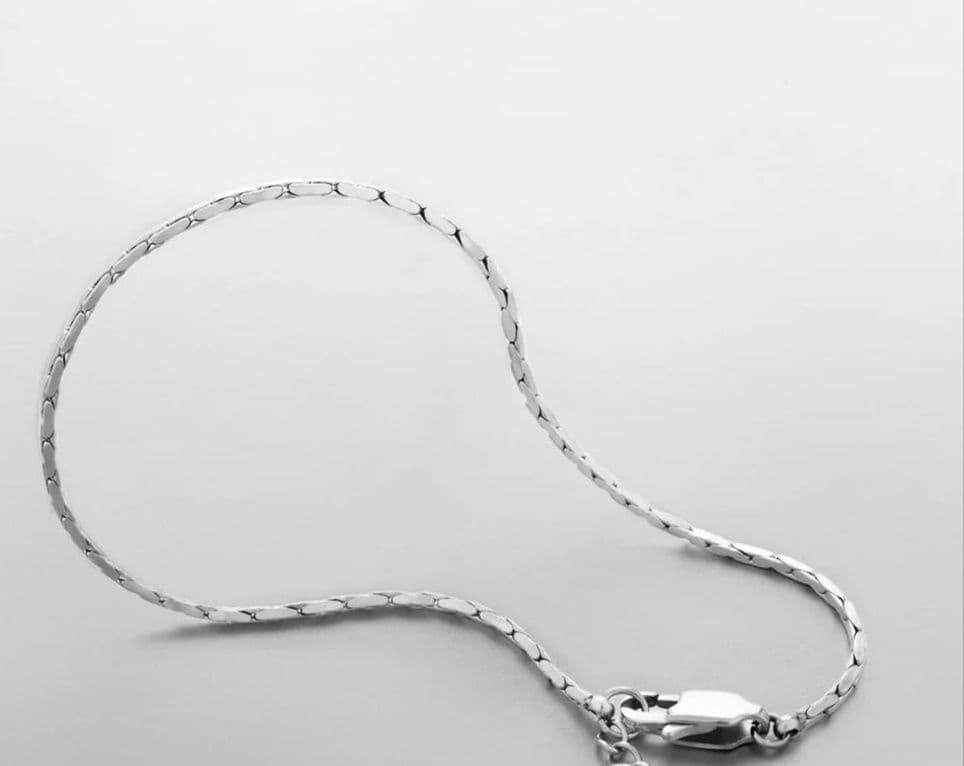 メンズアクセサリー ブレスレット 細身の洗練スネークチェーンブレスレット