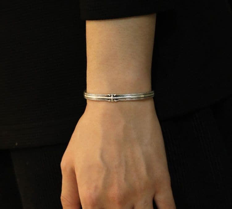 メンズアクセサリー バングル 星芒交差 職人技シンプルバングル