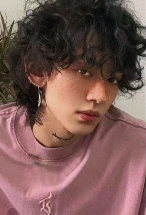 メンズアクセサリー ピアス 羽根と輪をつなぐデザインピアス