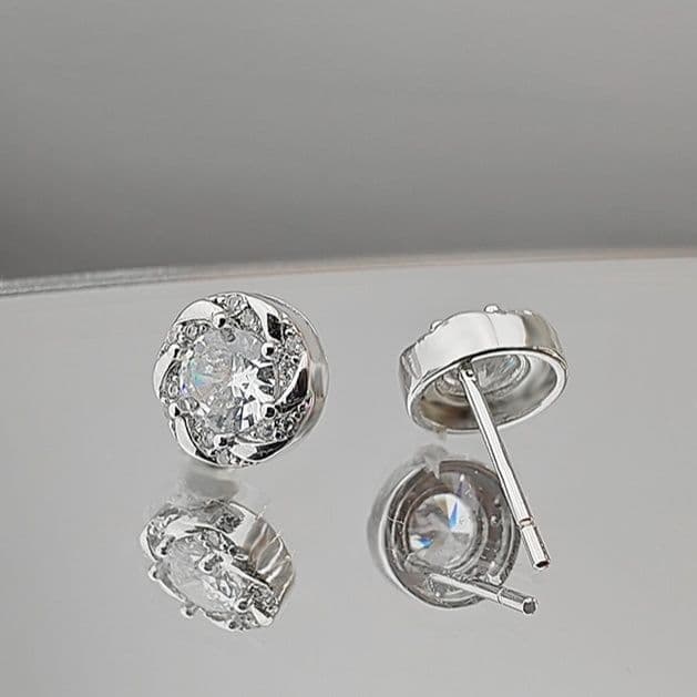 メンズアクセサリー 輝きの花冠 宝石ピアス