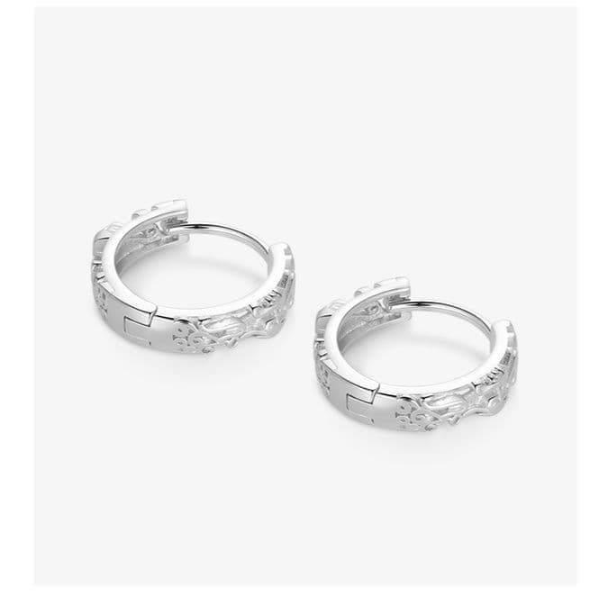 メンズアクセサリー 彫刻模様のフープピアス