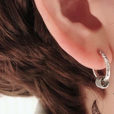 メンズアクセサリー 立体輪舞フープピアス