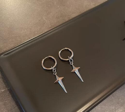 メンズアクセサリー 星型チャーム付きメンズピアス クールなフープタイプ
