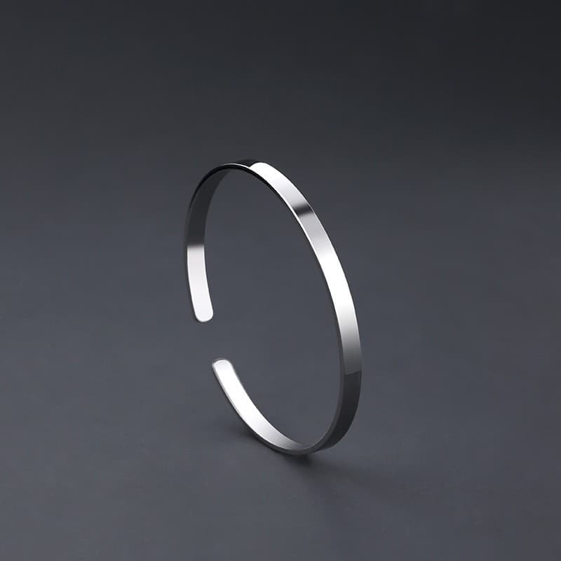 メンズアクセサリー バングル 洗練された極細フォルムバングル