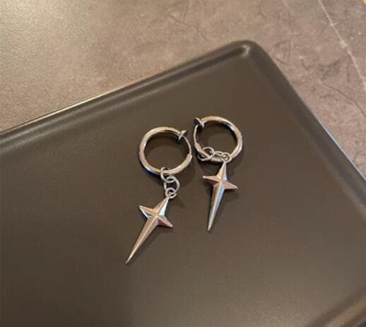 メンズアクセサリー 星型チャーム付きメンズピアス クールなフープタイプ