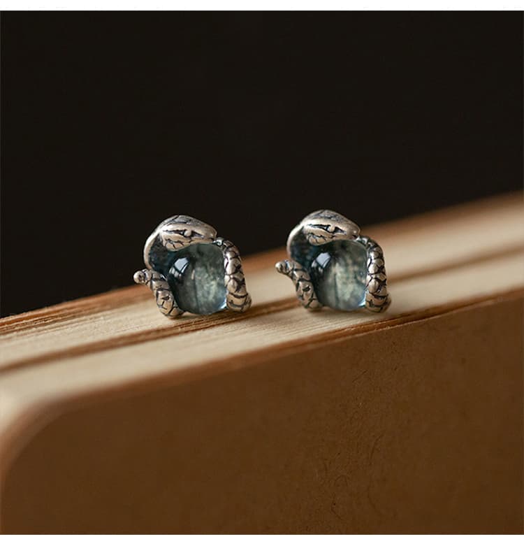 メンズアクセサリー 蛇神の抱擁 天然石ピアス