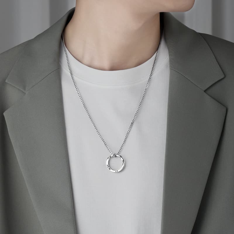 メンズアクセサリー ネックレス ねじれリングペンダント