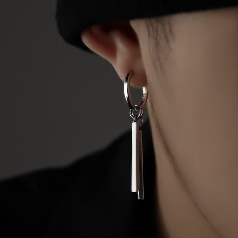 メンズアクセサリー ピアス 縦棒揺れるフープピアス