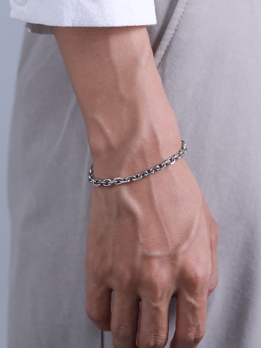 メンズアクセサリー ブレスレット  洗練された鎖模様のブレスレット