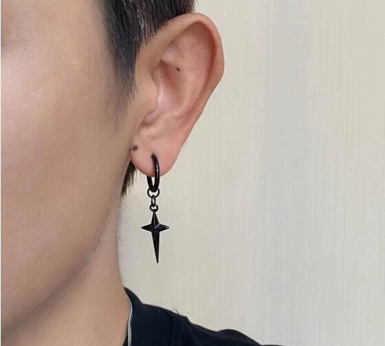 メンズアクセサリー 星型チャーム付きメンズピアス クールなフープタイプ