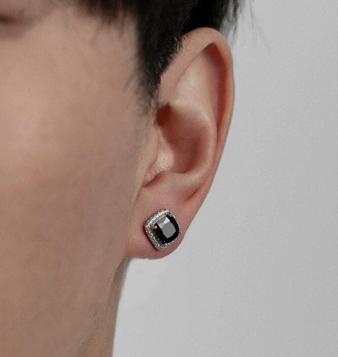 黒石スクエア煌めきピアス メンズアクセサリー