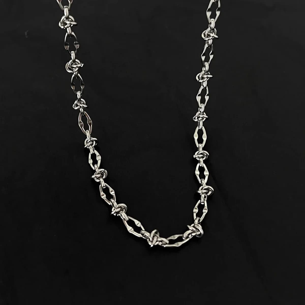 メンズアクセサリー ツイストオーバル変形チェーンネックレス