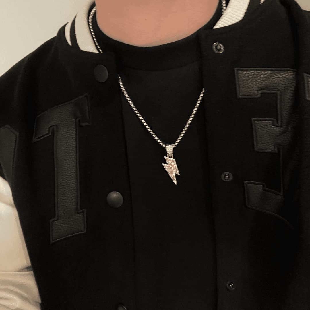 メンズアクセサリー ネックレス 稲妻輝石喜悦のペンダント