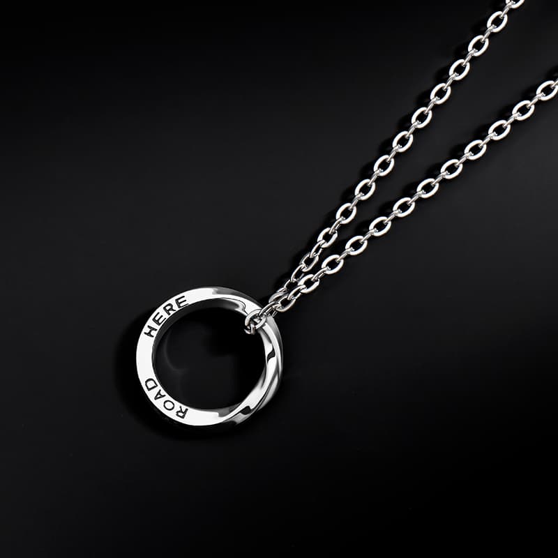 メンズアクセサリー ネックレス 永遠の輪 リングペンダント