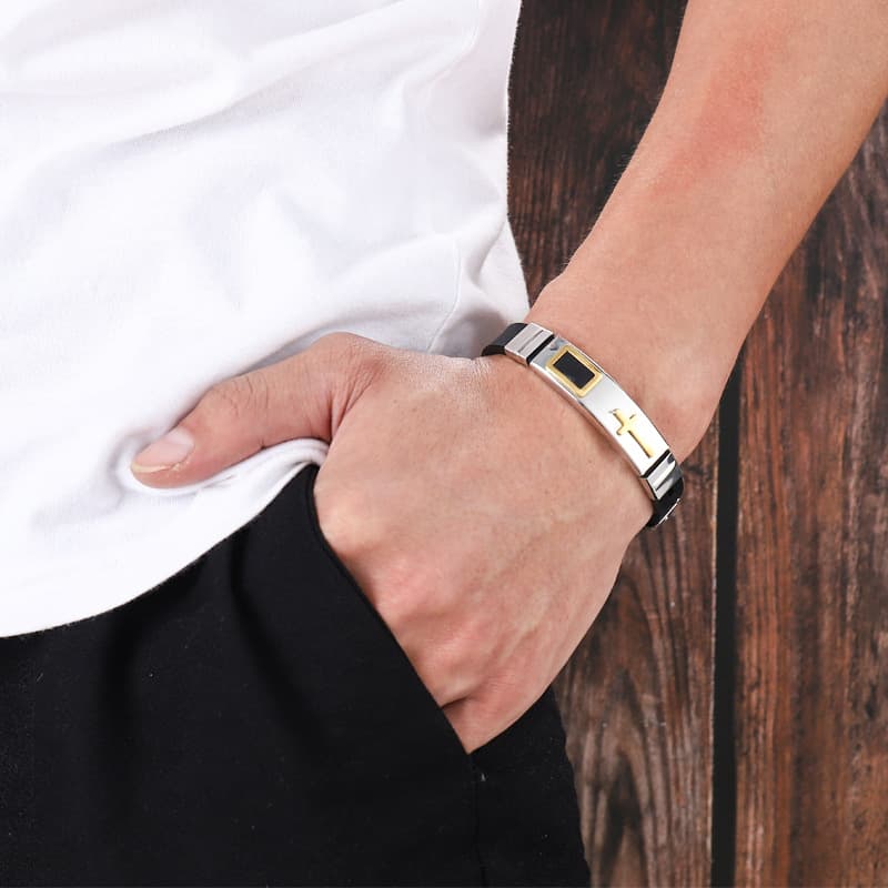 メンズアクセサリー ブレスレット 金属プレート×十字モチーフブレスレット