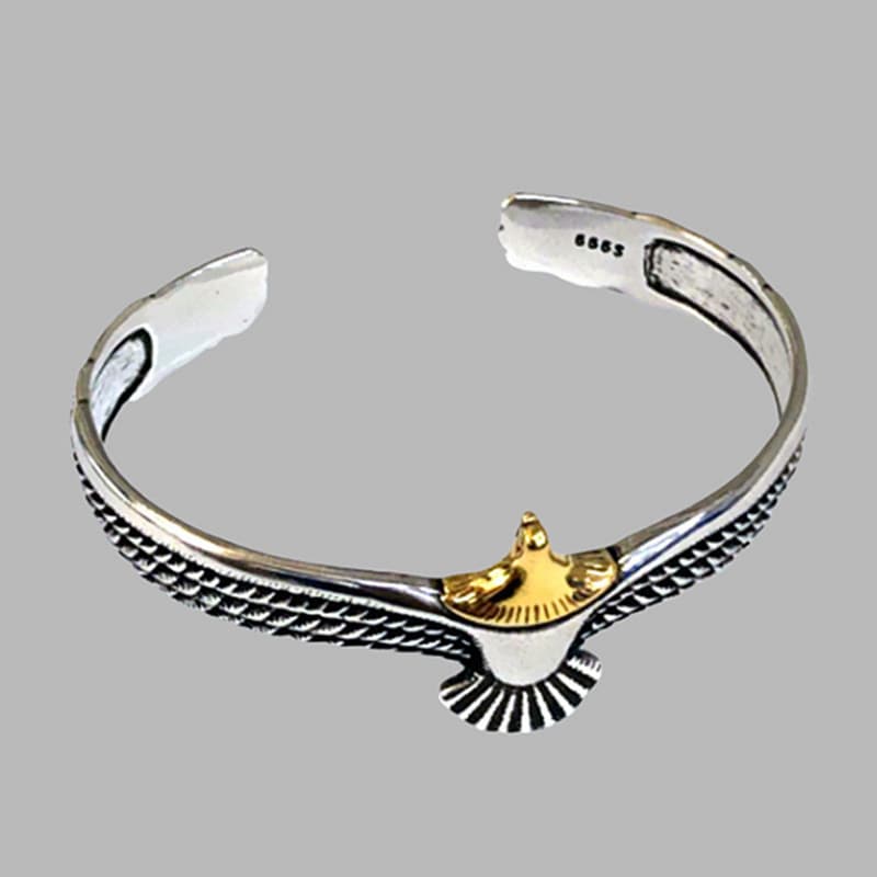 メンズアクセサリー バングル 鷹の彫刻デザインバングル
