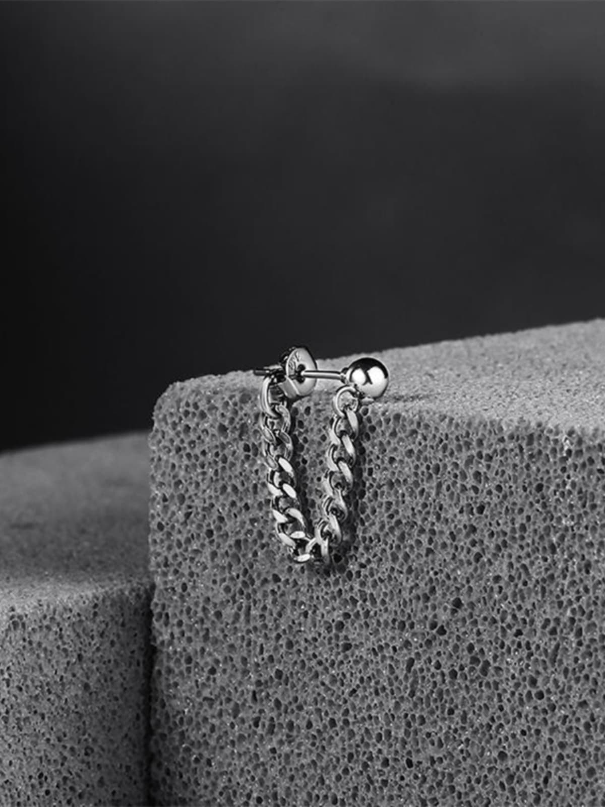 メンズアクセサリー ピアス 鎖縄揺れるミニマルピアス