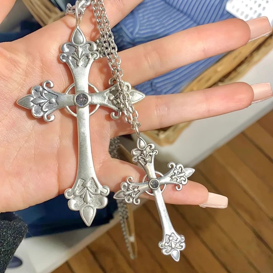 メンズアクセサリー 荘厳十字架ペンダントネックレス
