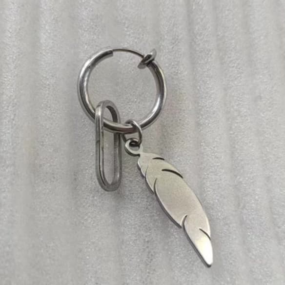 メンズアクセサリー 男性用 流線型揺れる片耳ピアス