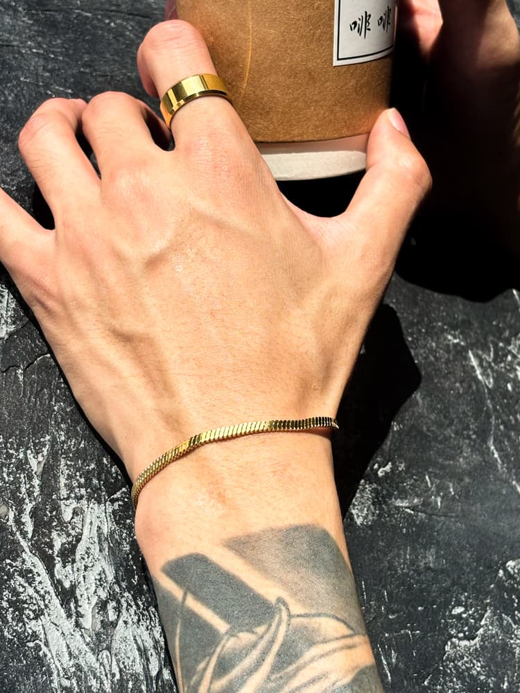 メンズアクセサリー 男性用極細金色チェーンブレスレット上品仕上げ