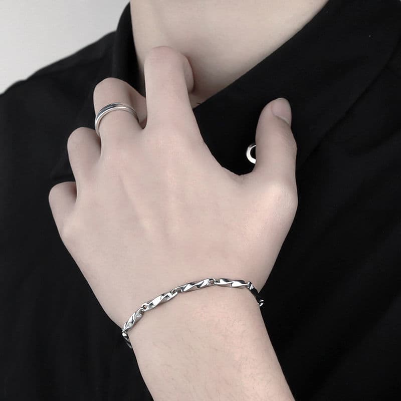 メンズアクセサリー 男性用ツイスト編み込みブレスレット 上品な金属製腕輪