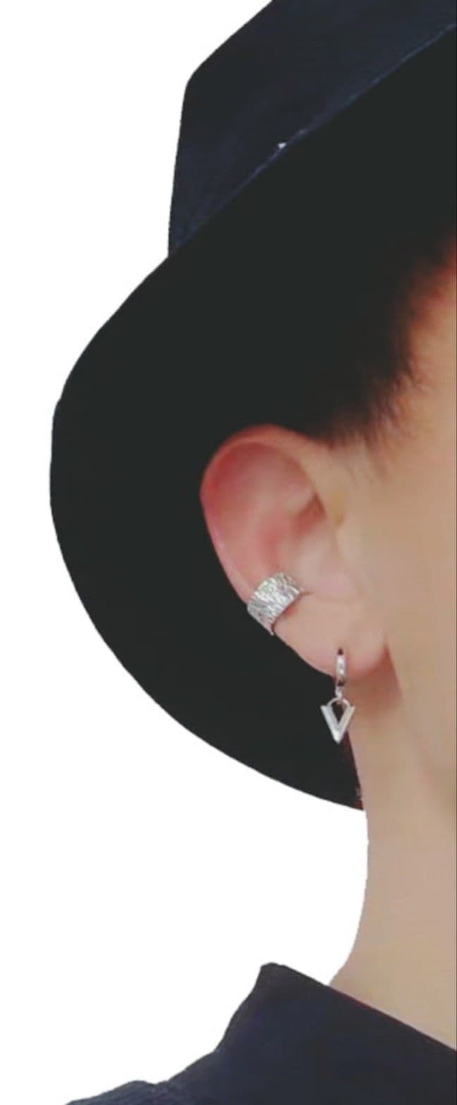メンズアクセサリー イヤーカフ 波紋刻印のイヤーカフ