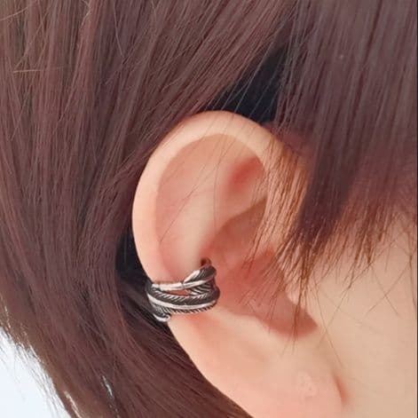 メンズアクセサリー イヤーカフ 羽根モチーフ重ね巻き